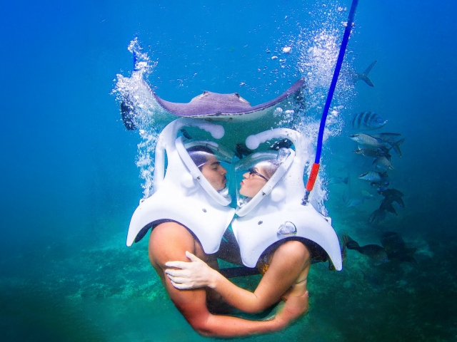 Diving on the Moon