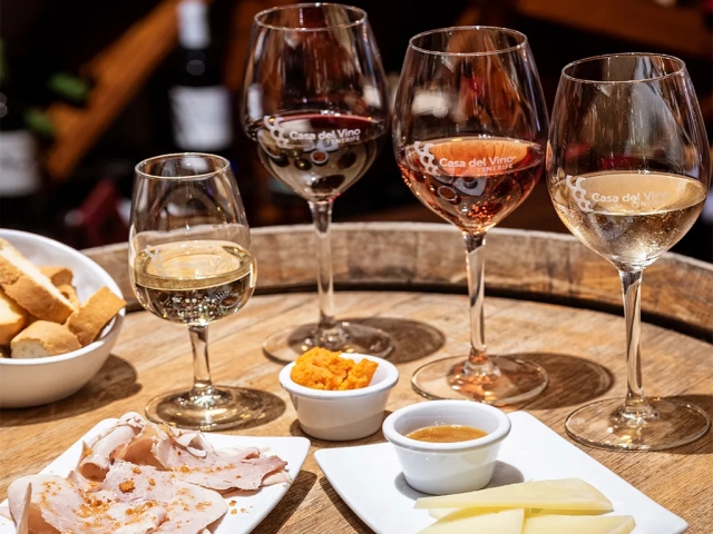 Degustación de vino y queso